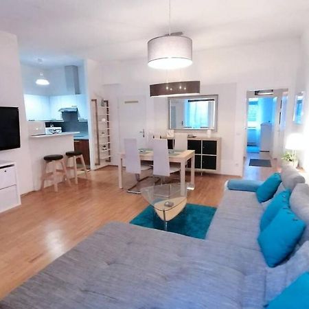 Nd Exquisites Wundervolles Ruhiges Terrassenapartment Mit Garage Wina Bagian luar foto
