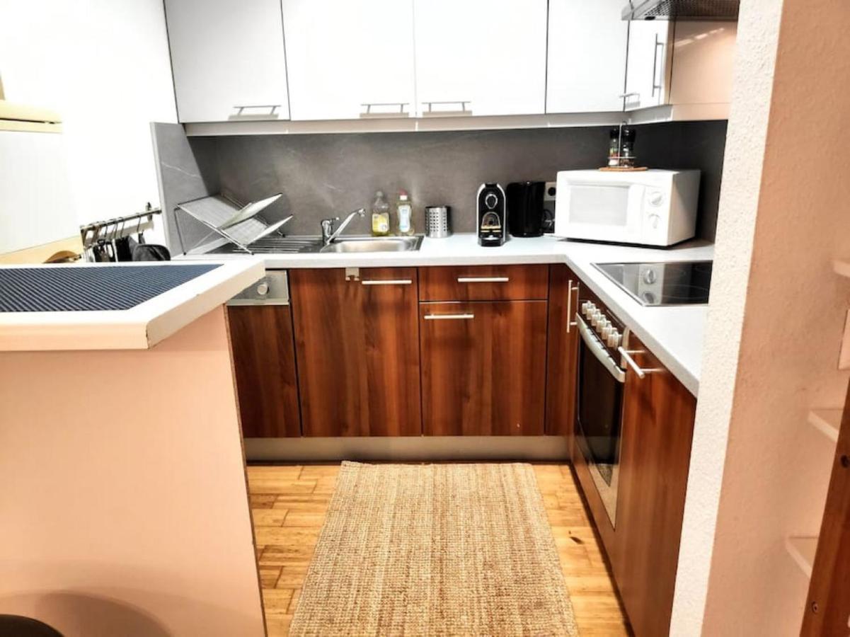 Nd Exquisites Wundervolles Ruhiges Terrassenapartment Mit Garage Wina Bagian luar foto