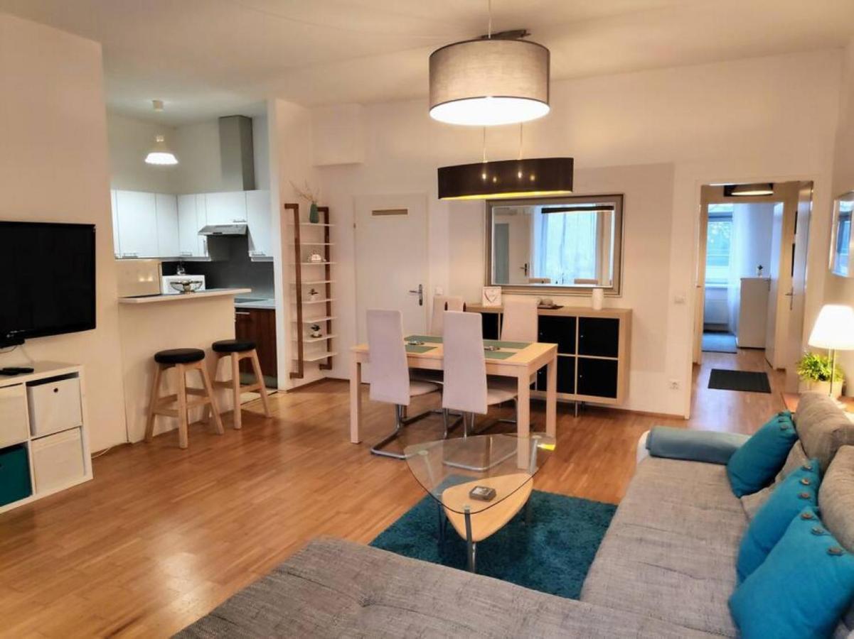 Nd Exquisites Wundervolles Ruhiges Terrassenapartment Mit Garage Wina Bagian luar foto