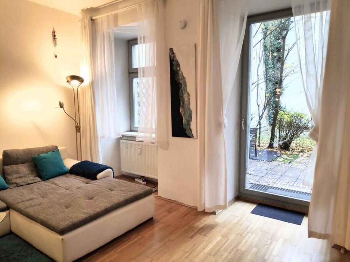 Nd Exquisites Wundervolles Ruhiges Terrassenapartment Mit Garage Wina Bagian luar foto
