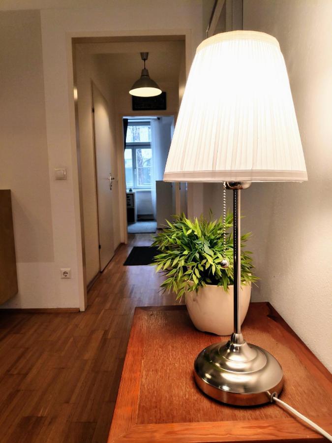 Nd Exquisites Wundervolles Ruhiges Terrassenapartment Mit Garage Wina Bagian luar foto